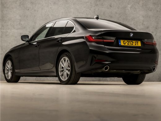 BMW 3-serie 330e Sportline 293Pk Automaat (APPLE CARPLAY, M STUUR, 1e EIGENAAR, GROOT NAVI, STOELVERWARMING, ... ActivLease financial lease