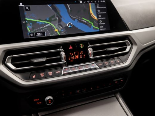 BMW 3-serie 330e Sportline 293Pk Automaat (APPLE CARPLAY, M STUUR, 1e EIGENAAR, GROOT NAVI, STOELVERWARMING, ... ActivLease financial lease