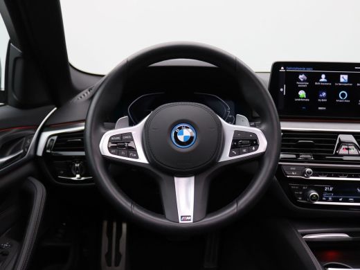 BMW 5 Serie Touring 530e Business Edition 252PK matrix led, trekhaak, head-up display, panoramadak, achteruit... ActivLease financial lease