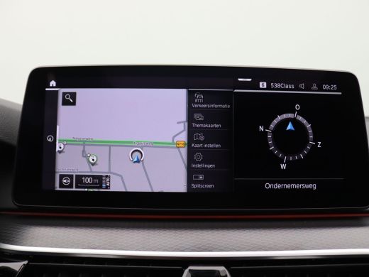 BMW 5 Serie Touring 530e Business Edition 252PK matrix led, trekhaak, head-up display, panoramadak, achteruit... ActivLease financial lease