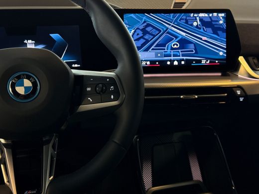BMW iX2 eDrive20 67 kWh M-Sport / Panoramadak / Harman Kardon Soundsystem / Head-up Display / 20 inch lic... ActivLease financial lease