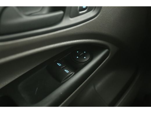 Ford Transit Connect 1.5 EcoBlue L1H1 Airco Camera Cruise Carplay Navigatie PDC 3 Persoons Elektrpakket ActivLease financial lease