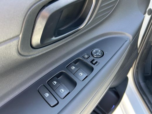 Hyundai i20 1.2 MPI Comfort | VOORRAADKORTING | Achteruitrijcamera | Cruise Control | Airco | Lichtmetalen ve... ActivLease financial lease
