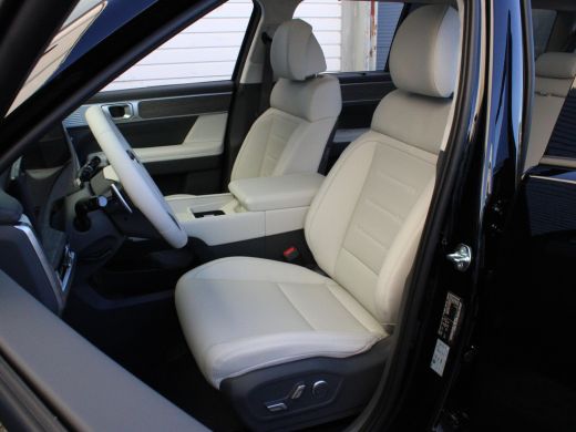 Hyundai Santa Fe Hyundai 1.6 T-GDI HEV Premium Sky 7p. | Schuif-kantel Panoramadak | Head-up Display | Digitale bi... ActivLease financial lease