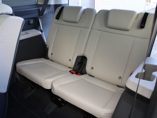 Hyundai Santa Fe Hyundai 1.6 T-GDI HEV Premium Sky 7p. | Schuif-kantel Panoramadak | Head-up Display | Digitale bi... ActivLease financial lease