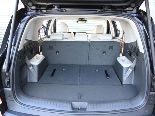 Hyundai Santa Fe Hyundai 1.6 T-GDI HEV Premium Sky 7p. | Schuif-kantel Panoramadak | Head-up Display | Digitale bi... ActivLease financial lease