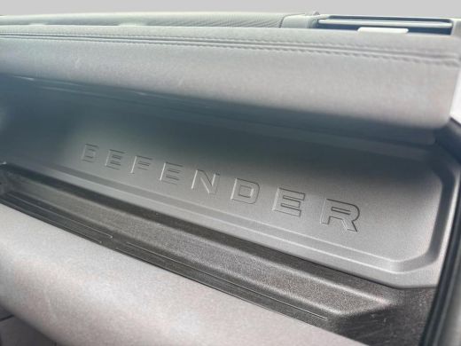 Land Rover Defender Hard Top 3.0 D300 110 MHEV X-Dynamic HSE | GRIJSKENTEKEN | Trekhaak | Panoramadak | koelbox | Geh... ActivLease financial lease