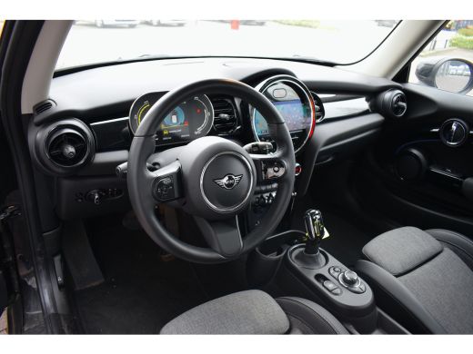 Mini Mini Electric Classic 33 kWh | Apple CarPlay | Half Leer | Cruise | Climate ActivLease financial lease