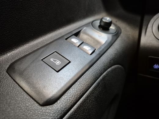 Opel Combo Opel 1.5D L1H1 Edition Automaat| Full map navigatie | | Cruise control | Keyless entry | Keyless ... ActivLease financial lease