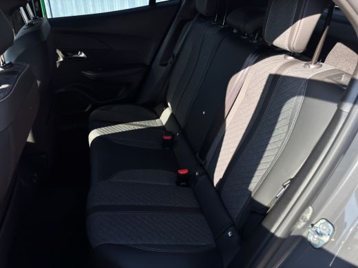 Peugeot 2008 Allure 100pk Airco Auto | Full screen NAVI | Camera Achter | Cruise Control | Apple Carplay/ Andr... ActivLease financial lease