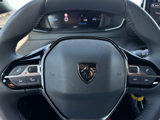 Peugeot 2008 Allure 100pk Airco Auto | Full screen NAVI | Camera Achter | Cruise Control | Apple Carplay/ Andr... ActivLease financial lease