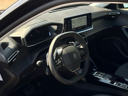 Peugeot 2008 Peugeot Allure Pack Airco Auto | Full Screen NAVI | Camera Achter | Cruise Control | Apple Carpla... ActivLease financial lease