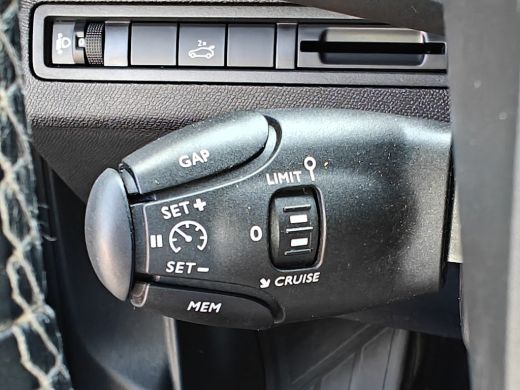 Peugeot 3008 1.2 PureTech Blue Lease Premium | Apple Carplay/Android Auto|telefoonintegratie premium | Cruise ... ActivLease financial lease