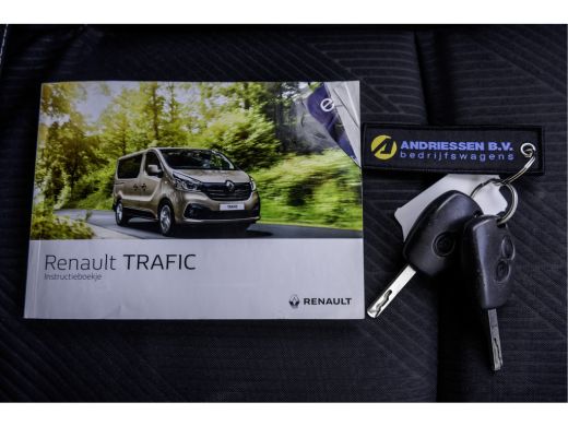 Renault Trafic 1.6 dCi L2H1 | 5-Zits | DC | Camera | Navigatie | Climate | Cruise | PDC | Euro 6 ActivLease financial lease