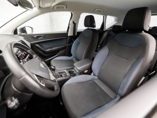 Seat Ateca 1.0 EcoTSI Sport (APPLE CARPLAY, GROOT NAVI, CAMERA, CLIMATE, DAB+, SPORTSTOELEN, LED KOPLAMPEN, ... ActivLease financial lease