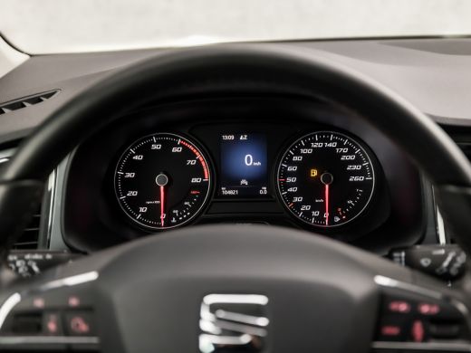Seat Ateca 1.0 EcoTSI Sport (APPLE CARPLAY, GROOT NAVI, CAMERA, CLIMATE, DAB+, SPORTSTOELEN, LED KOPLAMPEN, ... ActivLease financial lease