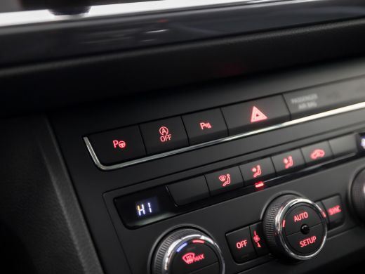 Seat Ateca 1.0 EcoTSI Sport (APPLE CARPLAY, GROOT NAVI, CAMERA, CLIMATE, DAB+, SPORTSTOELEN, LED KOPLAMPEN, ... ActivLease financial lease