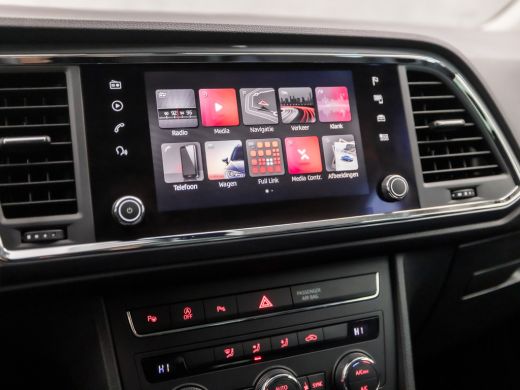 Seat Ateca 1.0 EcoTSI Sport (APPLE CARPLAY, GROOT NAVI, CAMERA, CLIMATE, DAB+, SPORTSTOELEN, LED KOPLAMPEN, ... ActivLease financial lease