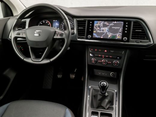 Seat Ateca 1.0 EcoTSI Sport (APPLE CARPLAY, GROOT NAVI, CAMERA, CLIMATE, DAB+, SPORTSTOELEN, LED KOPLAMPEN, ... ActivLease financial lease