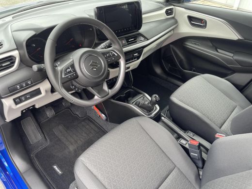 Suzuki Swift 1.2 Style Smart Hybrid DEMO AUTO | Airconditioning | Stoelverwarming voor | Parkeersensoren achte... ActivLease financial lease