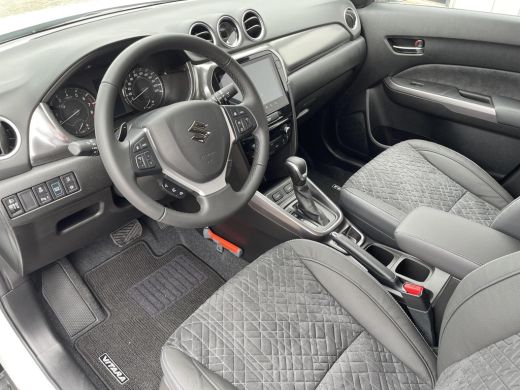 Suzuki Vitara 1.5 Hybrid Style DEMO AUTO | Automaat | Adaptieve Cruise Control | Parkeersensoren voor- en achte... ActivLease financial lease
