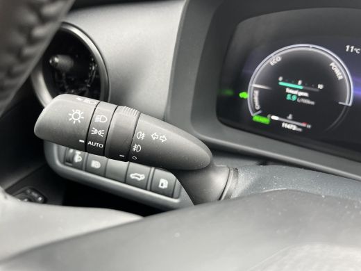 Toyota C-HR 1.8 Hybrid 140 Dynamic | Navigatie | Apple CarPlay/Android auto | Achteruitrijcamera | Stoel en s... ActivLease financial lease