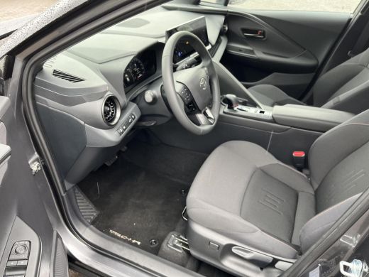Toyota C-HR 1.8 Hybrid 140 Dynamic | Navigatie | Apple CarPlay/Android auto | Achteruitrijcamera | Stoel en s... ActivLease financial lease