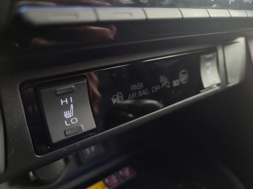 Toyota RAV4 2.5 Hybrid AWD Bi-Tone | Apple CarPlay | Navigatie | Adaptive Cruise | Rijklaarprijs incl. garant... ActivLease financial lease