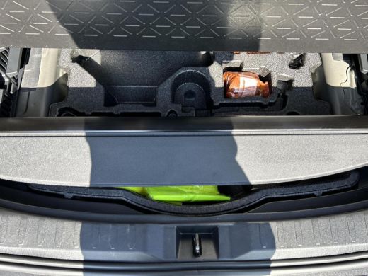 Toyota RAV4 2.5 Hybrid AWD Executive Premium ActivLease financial lease
