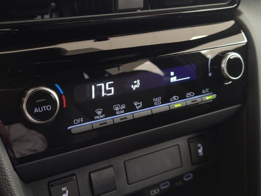 Toyota Yaris Cross 1.5 Hybrid 130 First Edition Comfort Pack | Parkeersensoren | Blindspot | Apple CarPlay | Rijklaa... ActivLease financial lease