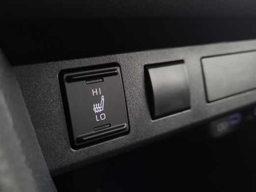 Toyota Yaris Cross 1.5 Hybrid 130 First Edition Comfort Pack | Parkeersensoren | Blindspot | Apple CarPlay | Rijklaa... ActivLease financial lease