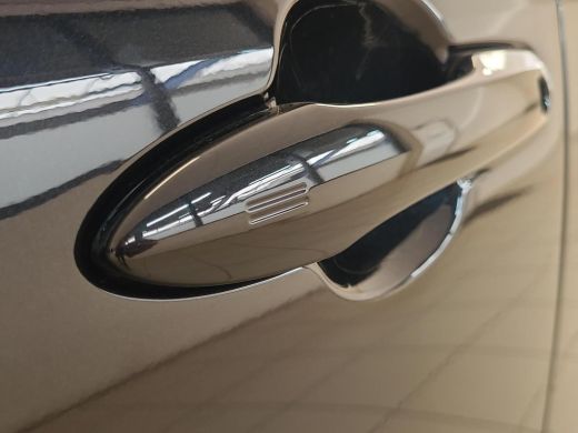 Toyota Yaris Cross 1.5 Hybrid 130 First Edition Comfort Pack | Parkeersensoren | Blindspot | Apple CarPlay | Rijklaa... ActivLease financial lease