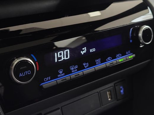 Toyota Yaris Cross 1.5 Hybrid Executive | Panorama dak | Apple CarPlay | Elektr. klep | Rijklaarprijs incl. garantie | ActivLease financial lease