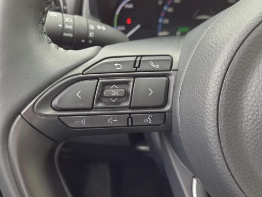 Toyota Yaris Cross 1.5 Hybrid Executive | Panorama dak | Apple CarPlay | Elektr. klep | Rijklaarprijs incl. garantie | ActivLease financial lease
