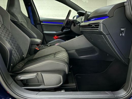 Volkswagen Golf 1.5 eTSI 3x R-Line Virtual CarPlay Sfeerver. ActivLease financial lease