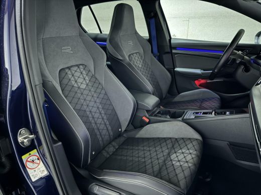 Volkswagen Golf 1.5 eTSI 3x R-Line Virtual CarPlay Sfeerver. ActivLease financial lease