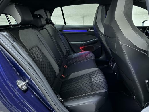 Volkswagen Golf 1.5 eTSI 3x R-Line Virtual CarPlay Sfeerver. ActivLease financial lease