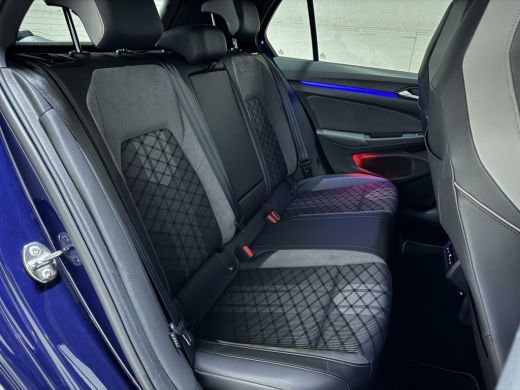 Volkswagen Golf 1.5 eTSI 3x R-Line Virtual CarPlay Sfeerver. ActivLease financial lease