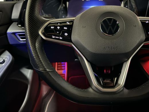 Volkswagen Golf 1.5 eTSI 3x R-Line Virtual CarPlay Sfeerver. ActivLease financial lease