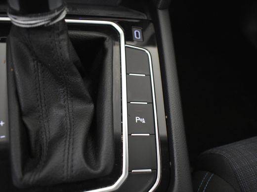 Volkswagen Passat Variant 1.4 TSI PHEV GTE Business 218pk | Head up display | Navigatie | Camera achter | Adaptief ... ActivLease financial lease