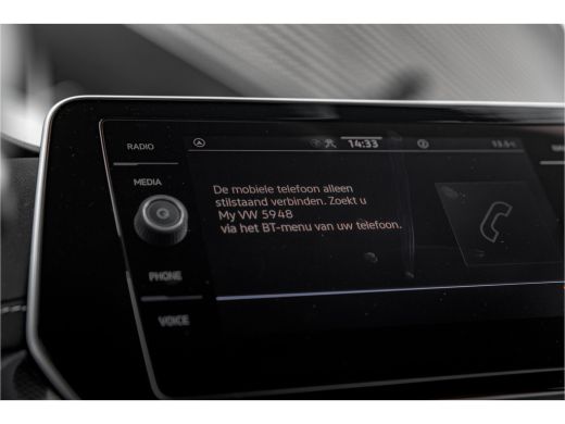 Volkswagen T-Cross 1.0 TSI R-Line 116pk DSG | Carplay | Stoelverwarming | Camera ActivLease financial lease