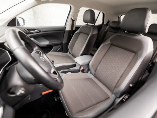 Volkswagen T-Cross 1.0 TSI Sport (VIRTUAL COCKPIT, APPLE CARPLAY, GROOT NAVI, STOELVERWARMING, CLIMATE, SPORTSTOELEN... ActivLease financial lease