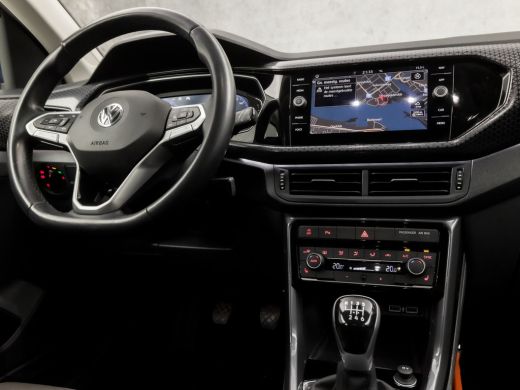 Volkswagen T-Cross 1.0 TSI Sport (VIRTUAL COCKPIT, APPLE CARPLAY, GROOT NAVI, STOELVERWARMING, CLIMATE, SPORTSTOELEN... ActivLease financial lease