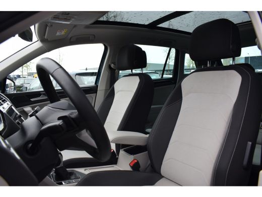 Volkswagen Tiguan 1.4 TSI eHybrid Business+ | Apple CarPlay | Pano | Virtual | ACC ActivLease financial lease