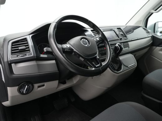 Volkswagen Transporter 2.0 TDI L2H1 DC Highline Navigatie Trekhaak Voorruitverwarming Acc ActivLease financial lease