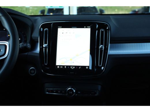 Volvo  XC40 B4 Plus Dark | Adaptive Cruise | Stuur/Stoelverwarming | Harman/Kardon | Trekhaak ActivLease financial lease