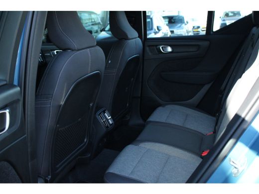 Volvo  XC40 B4 Plus Dark | Adaptive Cruise | Stuur/Stoelverwarming | Harman/Kardon | Trekhaak ActivLease financial lease