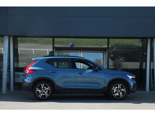Volvo  XC40 B4 Plus Dark | Adaptive Cruise | Stuur/Stoelverwarming | Harman/Kardon | Trekhaak ActivLease financial lease