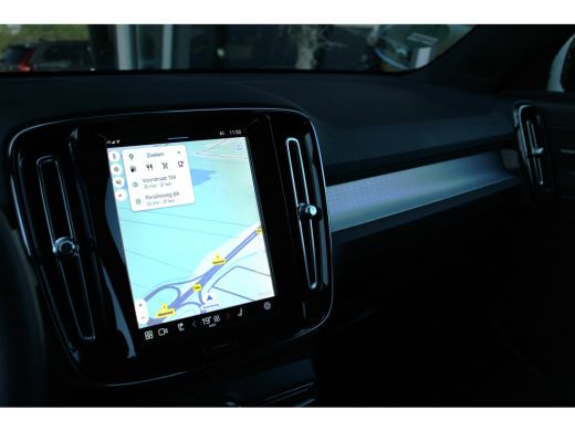 Volvo  XC40 B4 Plus Dark | Adaptive Cruise | Stuur/Stoelverwarming | Harman/Kardon | Trekhaak ActivLease financial lease