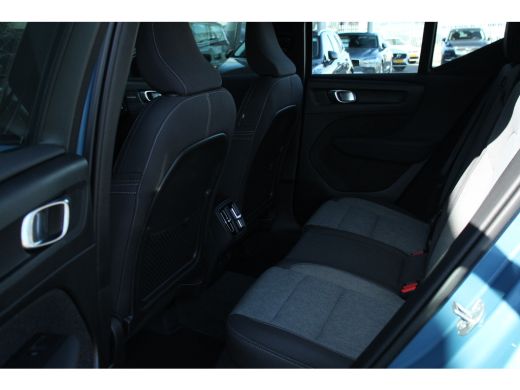 Volvo  XC40 B4 Plus Dark | Adaptive Cruise | Stuur/Stoelverwarming | Harman/Kardon | Trekhaak ActivLease financial lease